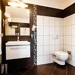 Comfort With Free Wellness And Fitness Centrum Szálloda
