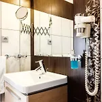 Comfort With Free Wellness And Fitness Centrum Hotel