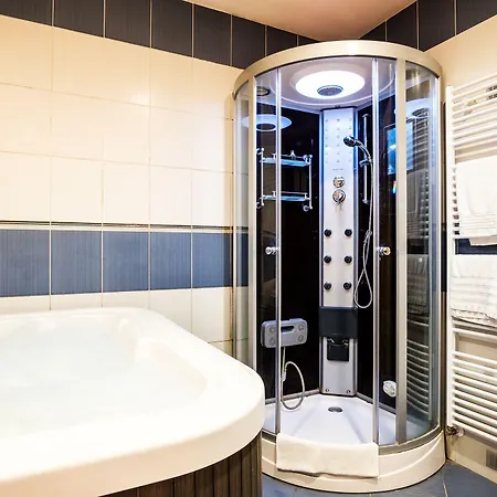 Comfort With Free Wellness And Fitness Centrum Hotell