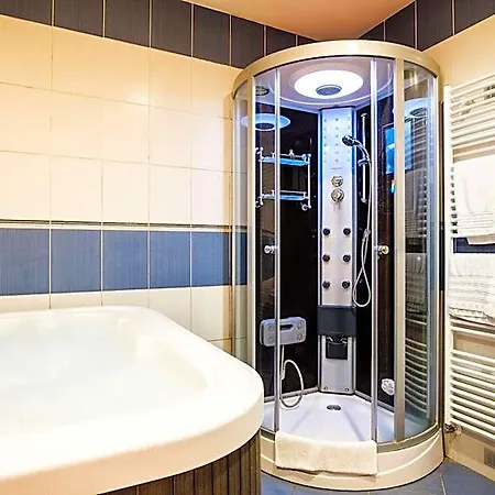 Comfort With Free Wellness And Fitness Centrum Hotel