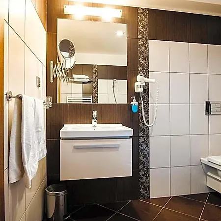 Comfort With Free Wellness And Fitness Centrum Hotel Nitra